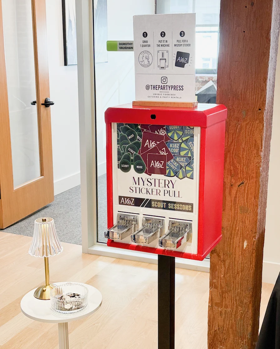 Custom keepsake sticker machine